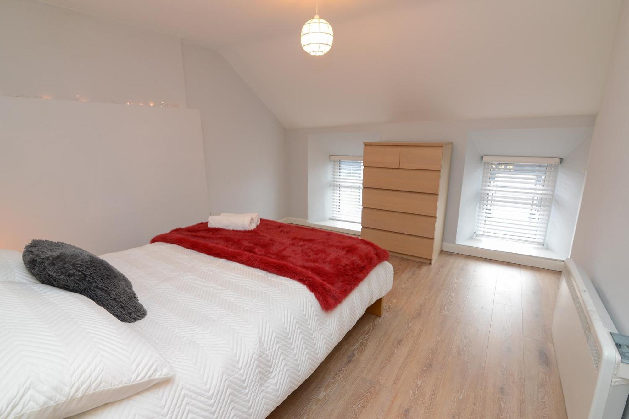 The Red Keep Fab Location - Two Bed - Two Bathrooms -Townhouse Galway Buitenkant foto